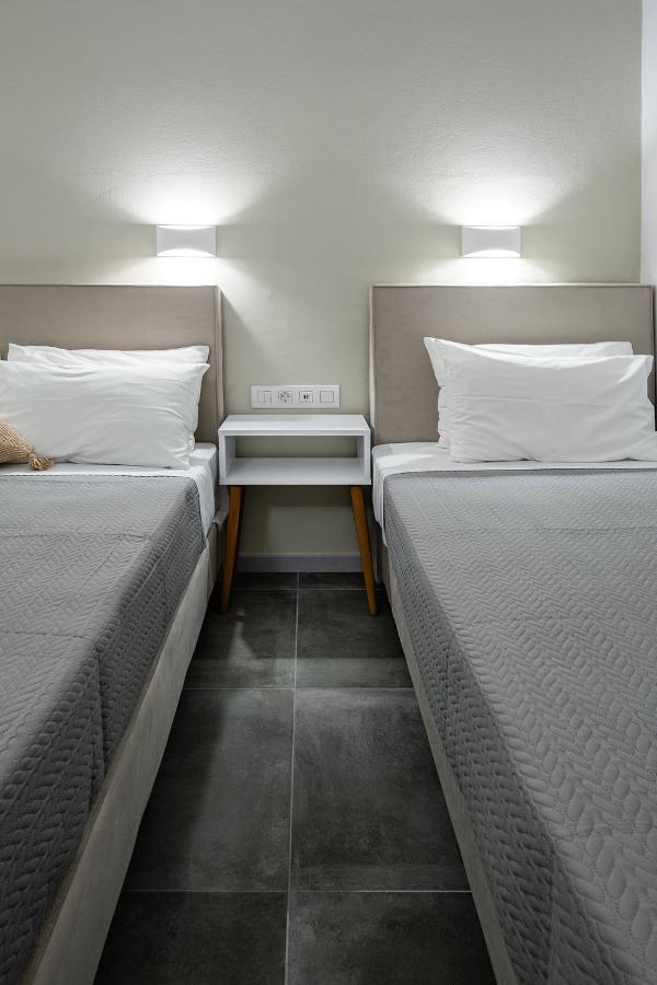 Dilion Hotel Parikia  Bagian luar foto