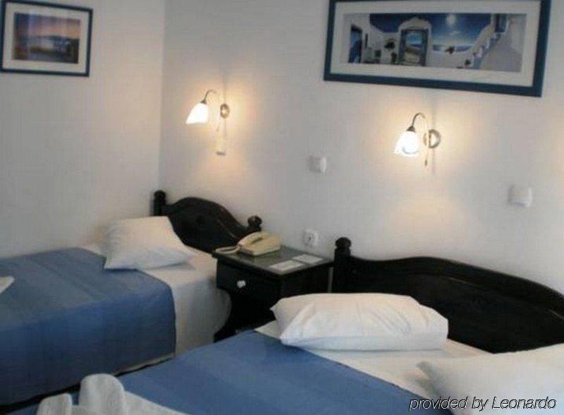 Dilion Hotel Parikia  Ruang foto