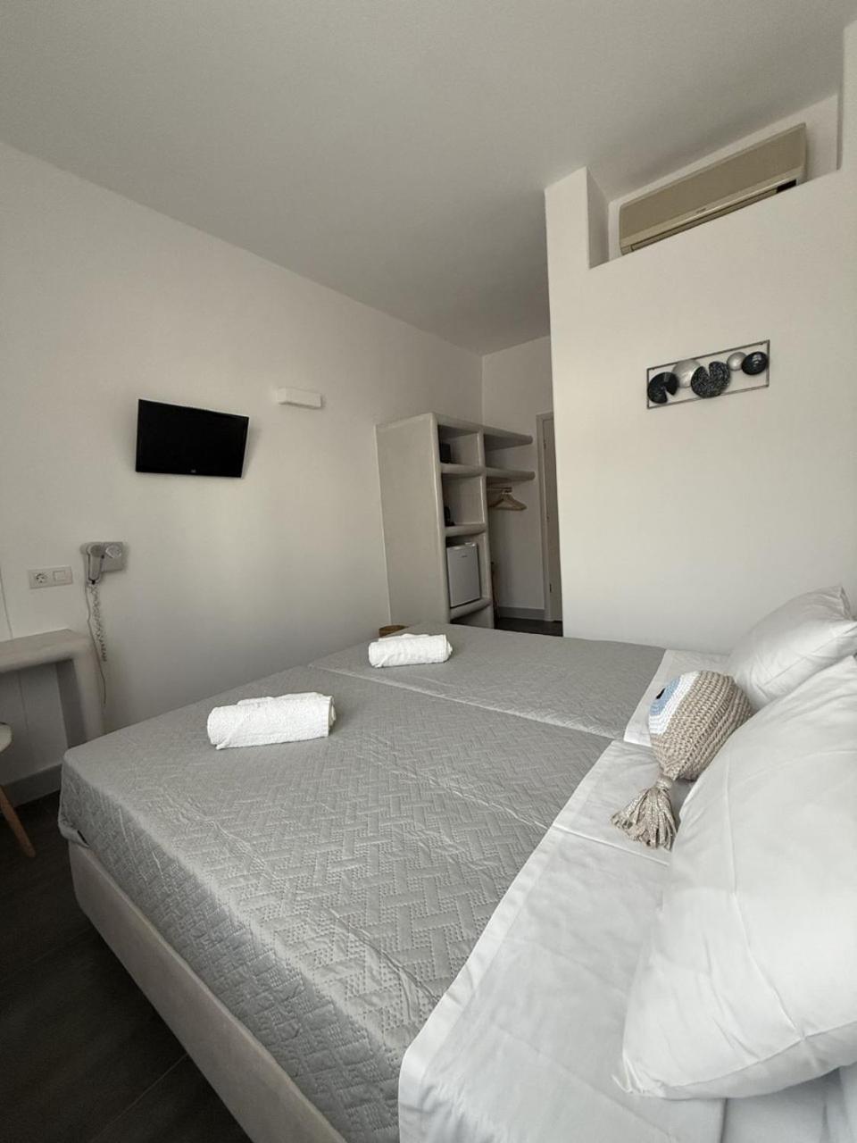 Dilion Hotel Parikia  Bagian luar foto